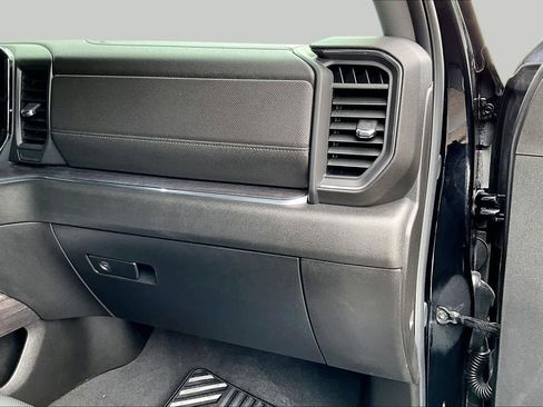 Used 2024 Chevrolet Silverado 2500 LTZ w/ LTZ Plus Package AWD/4WD image 19