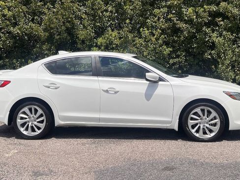 Used 2018 Acura ILX FWD image 9