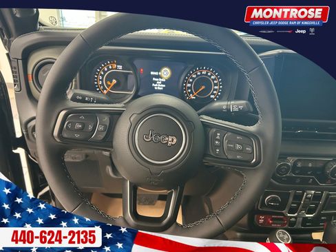 New 2025 Jeep Gladiator Mojave image 14