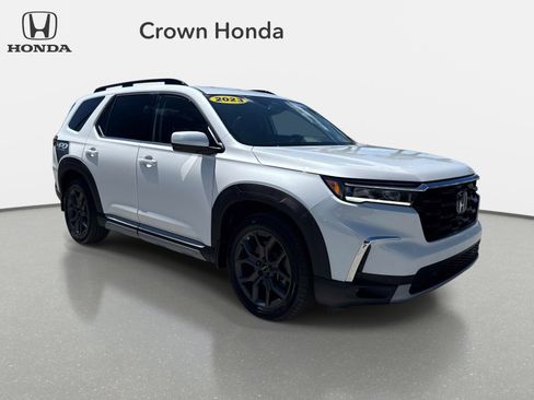 Used 2023 Honda Pilot Touring image 7