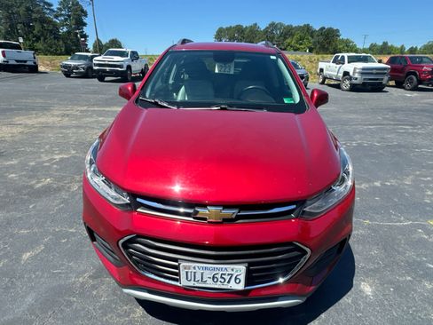 Used 2020 Chevrolet Trax LT w/ Driver Confidence Package AWD/4WD image 18