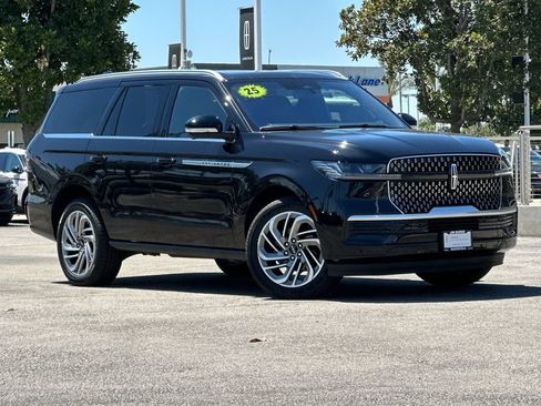 Certified 2025 Lincoln Navigator Reserve AWD/4WD image 1