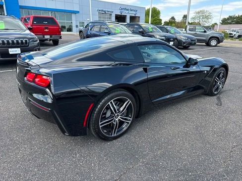 Used 2017 Chevrolet Corvette Stingray Coupe w/ 1LT RWD image 10