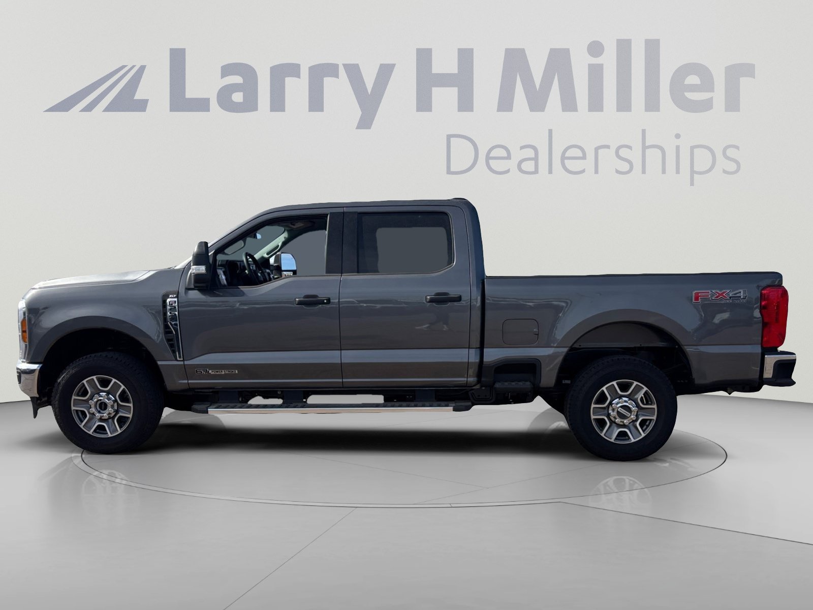 New 2025 Ford F250 XLT w/ FX4 Off-Road Package AWD/4WD image 2