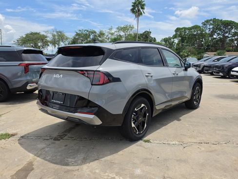 New 2026 Kia Sportage SX FWD image 8