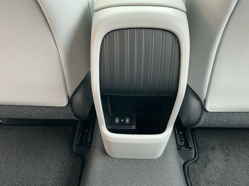 New 2026 Hyundai Kona SE image 13