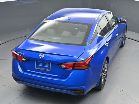 Used 2025 Nissan Altima 2.5 SV image 32