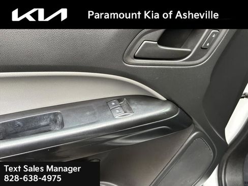 Used 2022 Chevrolet Colorado W/T image 23