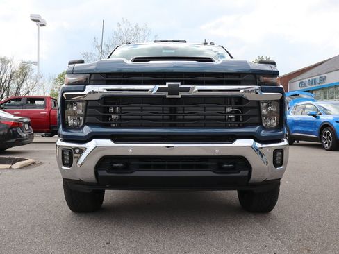 New 2026 Chevrolet Silverado 2500 LT w/ Safety Package AWD/4WD image 7