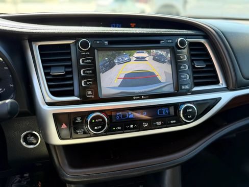 Used 2015 Toyota Highlander Limited AWD/4WD image 39