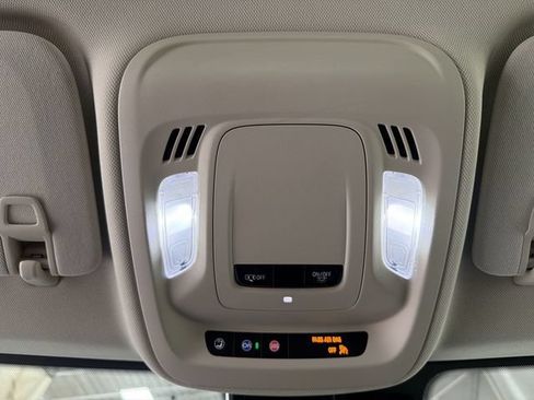 Certified 2023 Buick Envision Essence AWD/4WD image 22