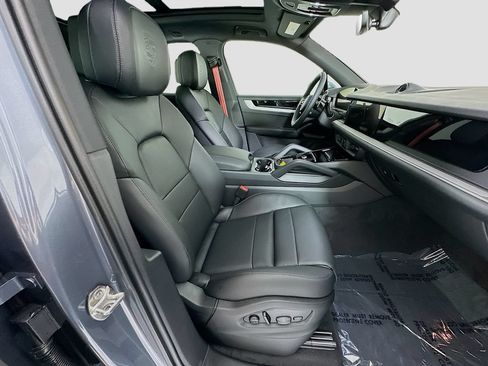 New 2026 Porsche Cayenne S AWD/4WD image 30