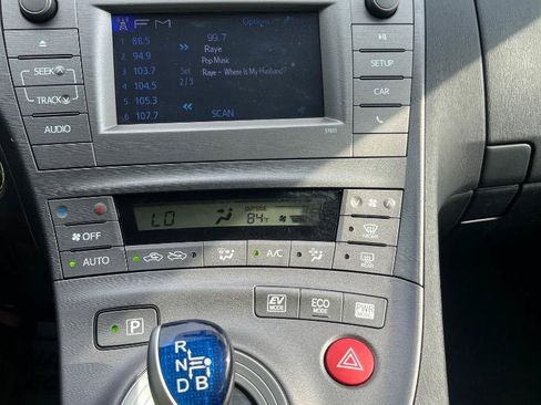 Used 2015 Toyota Prius Two FWD image 37