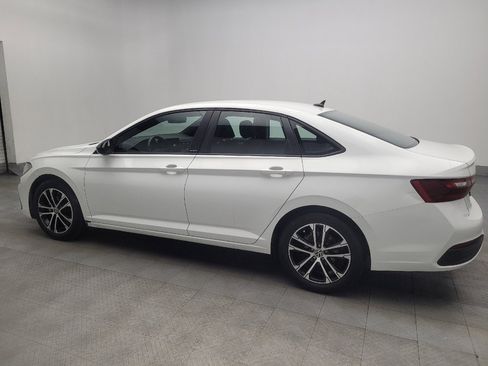 Used 2025 Volkswagen Jetta Sport image 3