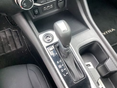 Used 2024 Nissan Sentra SV image 19