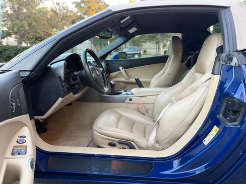 Used 2006 Chevrolet Corvette Convertible w/ Preferred Equipment Group image 15