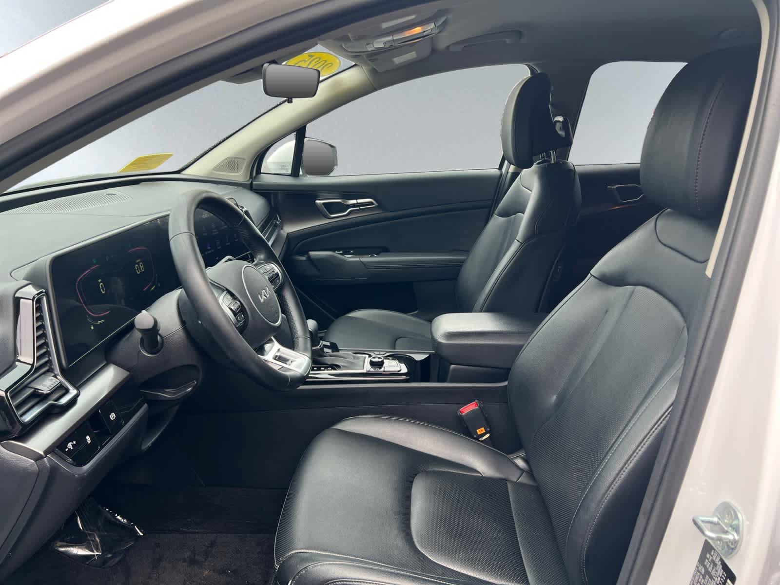 Used 2025 Kia Sportage EX FWD image 9