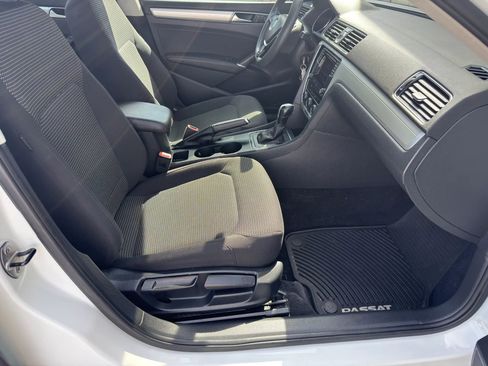 Used 2017 Volkswagen Passat 1.8T S image 15
