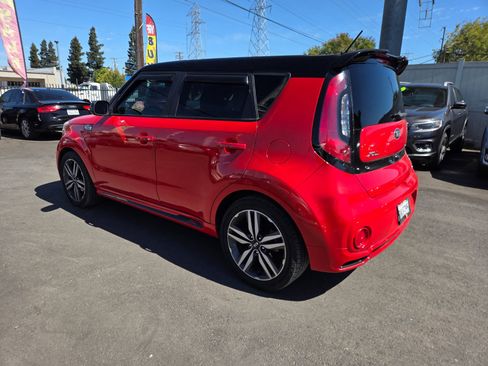 Used 2019 Kia Soul + FWD image 2