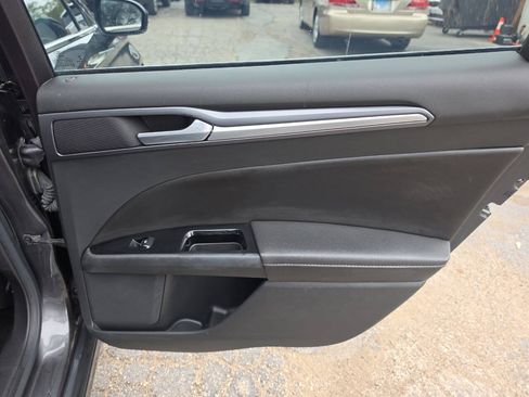 Used 2015 Ford Fusion Titanium FWD image 22