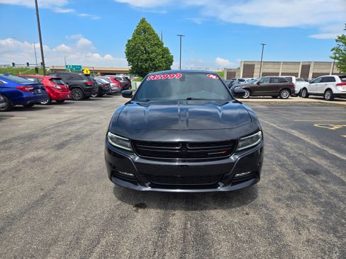 Used 2016 Dodge Charger SXT w/ AWD Plus Group image 2