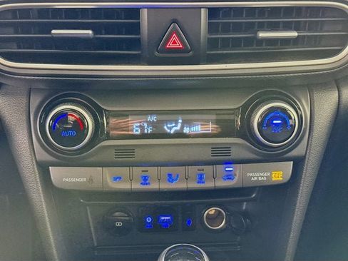 Used 2021 Hyundai Kona Limited image 15