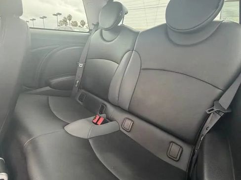 Used 2010 MINI Cooper Hardtop FWD image 8