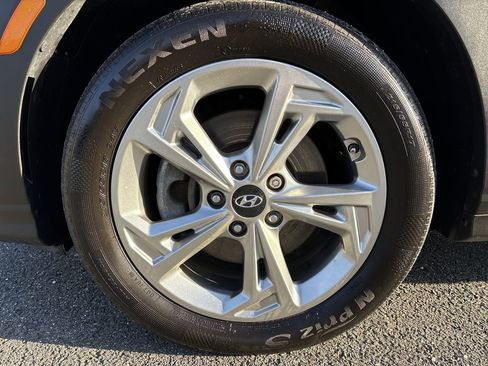 Certified 2023 Hyundai Kona SEL w/ Convenience Package image 10