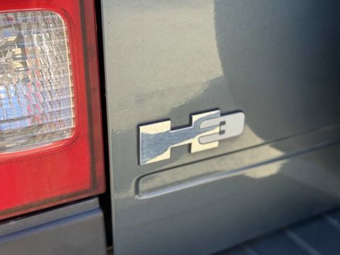 Used 2007 HUMMER H3 Base 4dr SUV 4WD w/ Chrome Appearance Package image 26