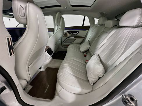 Used 2023 Mercedes-Benz EQS 580 4MATIC Sedan image 27