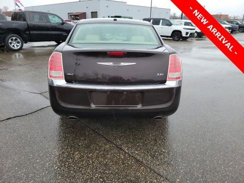 Used 2013 Chrysler 300 AWD w/ Driver Convenience Group image 4