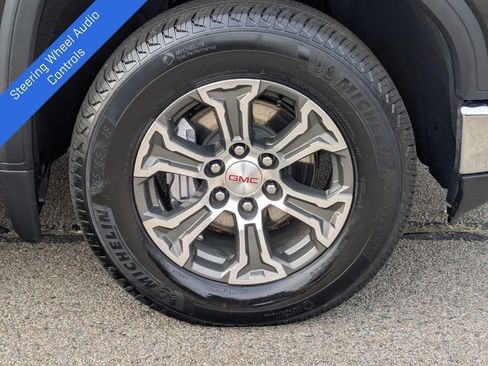 Certified 2025 GMC Sierra 1500 SLT image 11