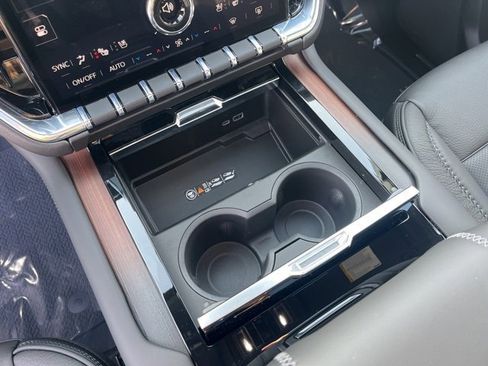 New 2026 GMC Yukon Denali w/ Sun & Power Step Package image 28