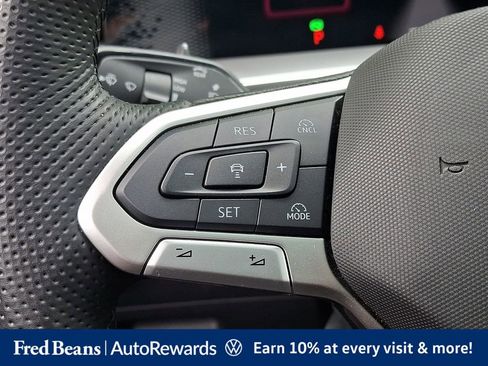 Certified 2025 Volkswagen Tiguan SE R-Line AWD/4WD image 22
