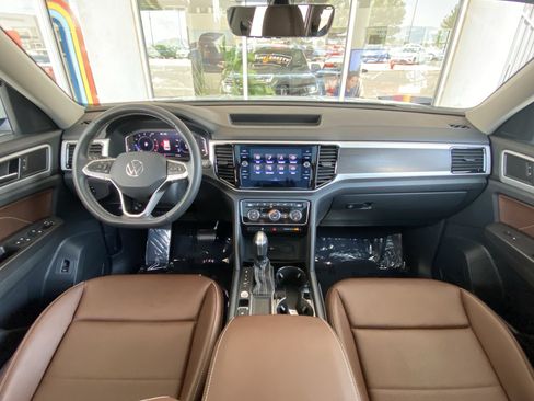 Certified 2023 Volkswagen Atlas SE w/ Panoramic Sunroof Package FWD image 29