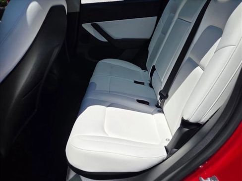 Used 2021 Tesla Model Y 2WD image 15