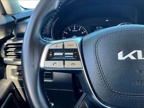 Used 2022 Kia Telluride S image 21
