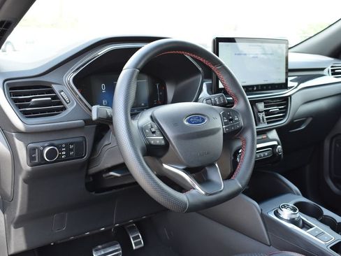 Used 2024 Ford Escape ST-Line w/ Tech Pack #1 AWD/4WD image 9