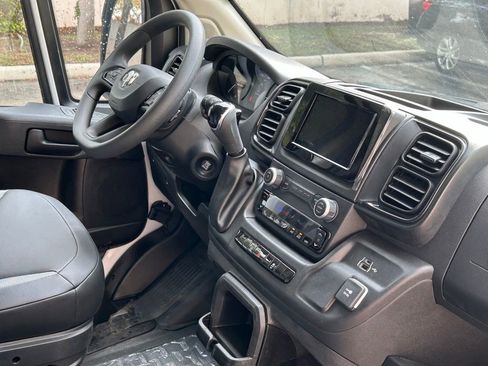 New 2024 RAM ProMaster 3500 w/ Convenience Group FWD image 21