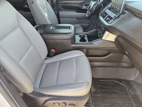 Used 2021 Chevrolet Tahoe Z71 w/ Z71 Signature Package AWD/4WD image 15