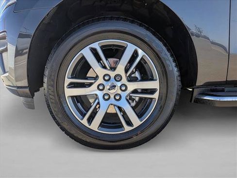 Used 2023 Ford Expedition XLT RWD image 26
