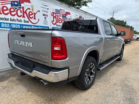 Used 2025 RAM 1500 Laramie AWD/4WD image 3