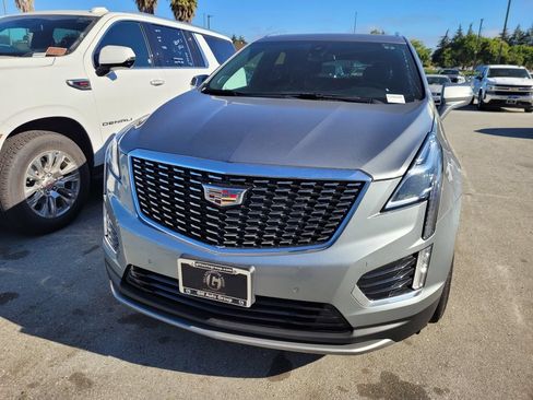 Used 2023 Cadillac XT5 Premium Luxury FWD image 2