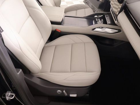 New 2026 Lincoln Nautilus Premier w/ Jet Appearance Package AWD/4WD image 13