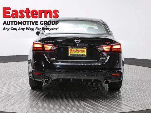 Used 2023 Nissan Altima 2.5 SR AWD/4WD image 6