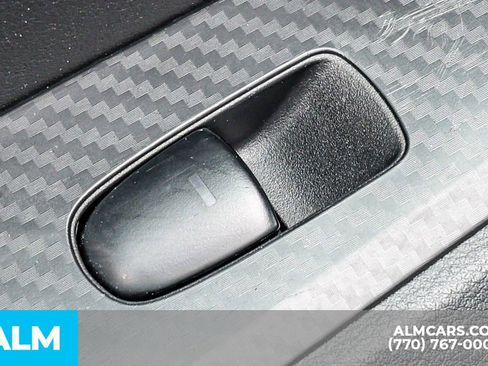 Used 2025 Nissan Altima 2.5 SV FWD image 48
