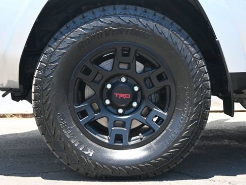 Used 2021 Toyota 4Runner SR5 Premium w/ Moonroof Package AWD/4WD image 7