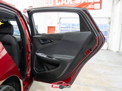 Used 2024 Chevrolet Malibu RS image 40