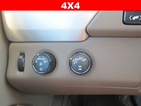 Used 2020 GMC Yukon SLT w/ Enhanced Security Package AWD/4WD image 29