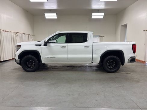 Used 2025 GMC Sierra 1500 SLT image 5